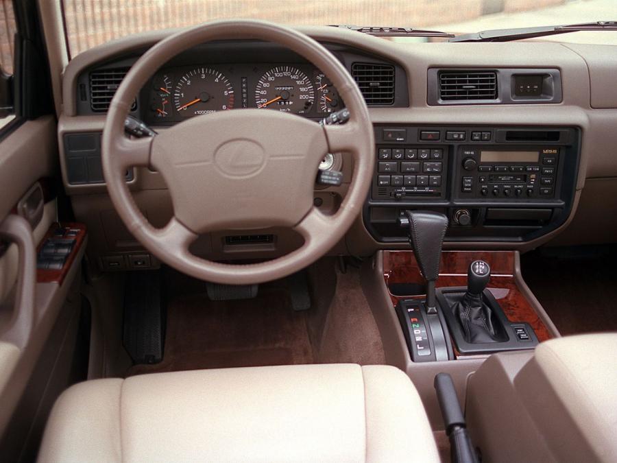  Lexus LX450 1996 года  (фото 19 из 28)